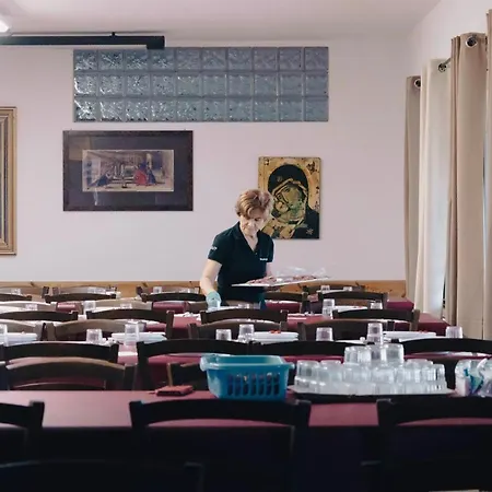 Hostel Oasi Francescana Sant'ignazio Da *